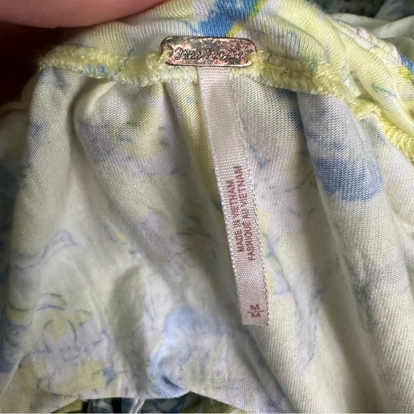 🌼 Free People Baja Babe Yellow Floral Cold Shoulder Flowy Top🌼 - Picture 11 of 12